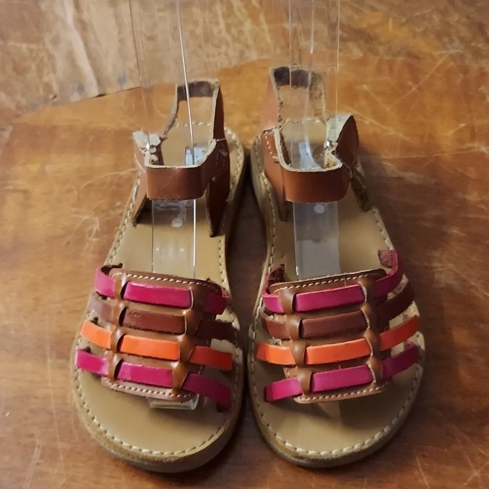 Kids express sandals